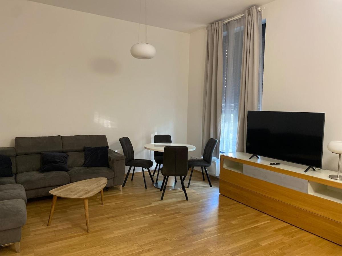Apartamento Holesovice Parking Praga